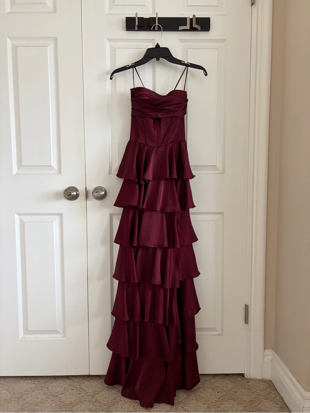 Windsor Burgundy Ruffled Tiered Formal Dress Prom